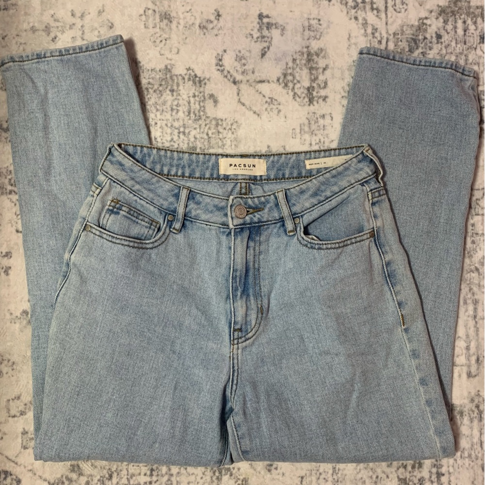 Pacsun Light Wash Blue Denim Mom Jeans Sz 25